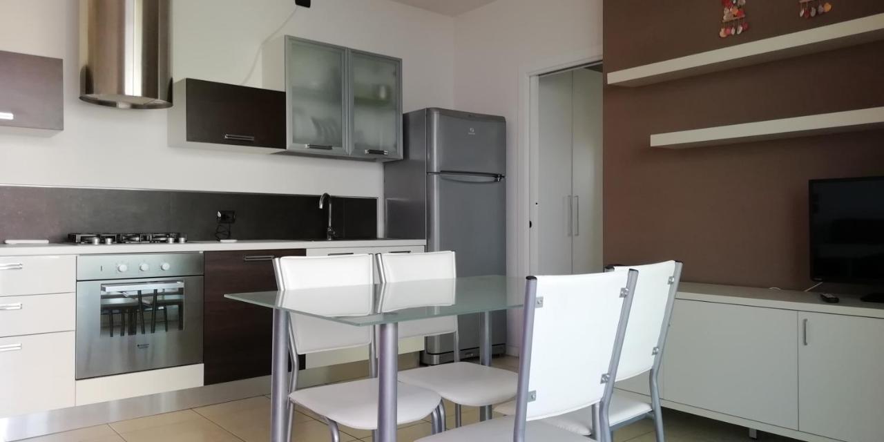 Apartamento Brezza Da Mare Rímini Exterior foto