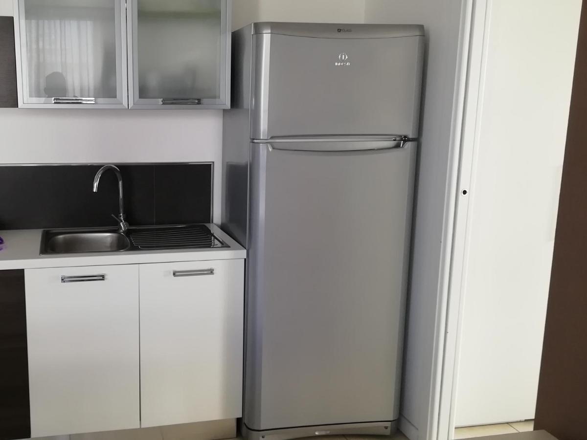 Apartamento Brezza Da Mare Rímini Exterior foto